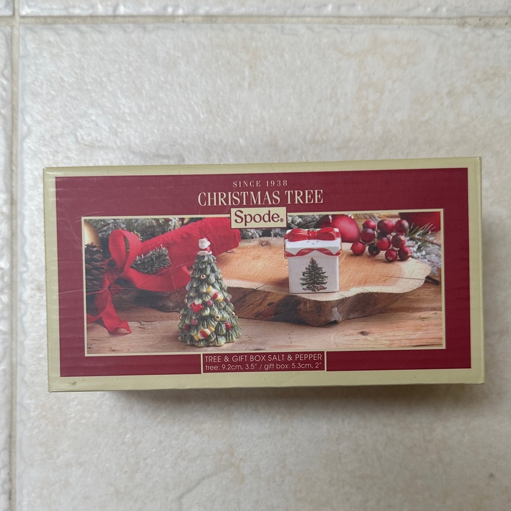 Spode Christmas Tree Salt & Pepper Set with Gift Box